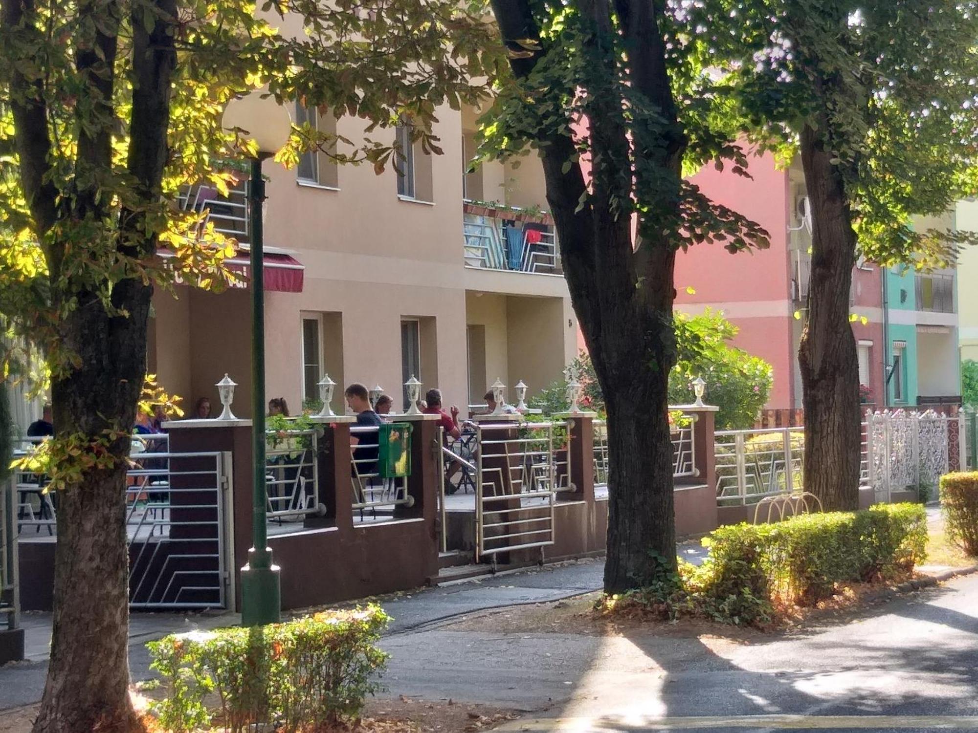 Hotel Pavai Hajduszoboszlo Exterior photo